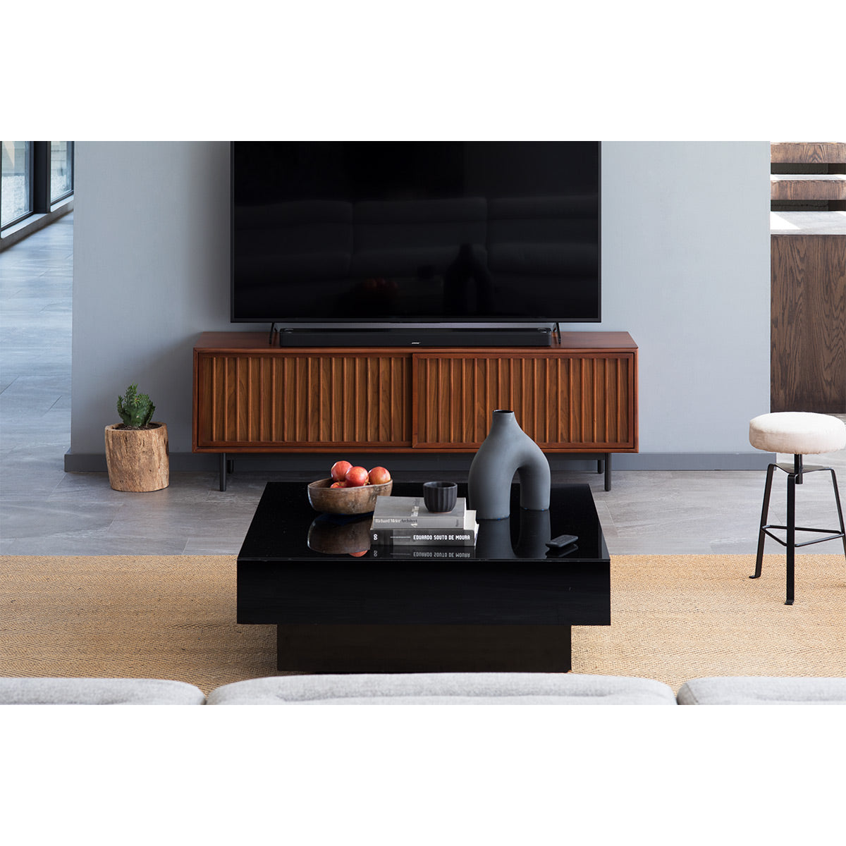 Bose® Smart Soundbar 900 (Black) Powered sound bar with Dolby Atmos®, Apple  AirPlay® 2, Chromecast built-in, Wi-Fi®, Bluetooth®,  Alexa, and  Google Assistant at Crutchfield