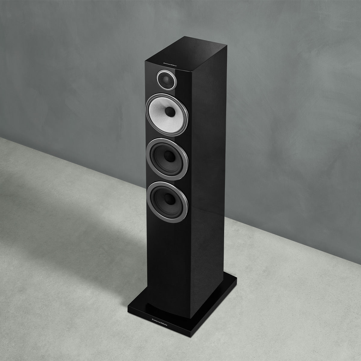 Bowers & Wilkins 704 S3 3-Way Floorstanding Speaker - Pair (Gloss Black)