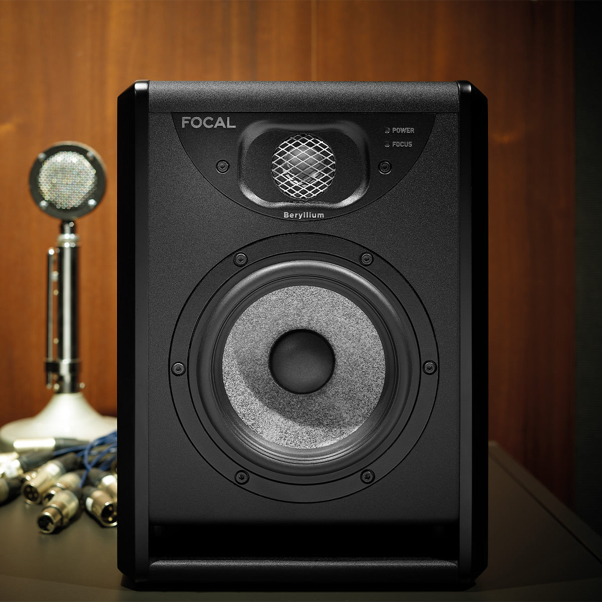 Focal SOLO6 2-Way Active Monitor